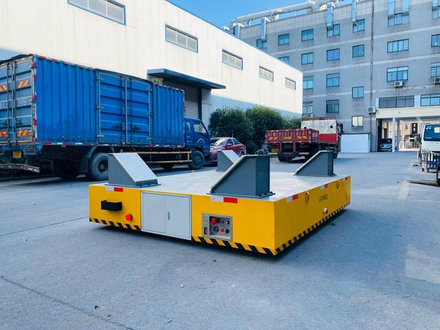 AGV移動運輸車的安全保護功能如何保障？